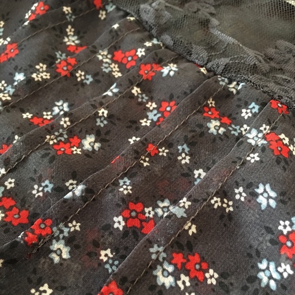 Flowy Red, White, and Blue Vanity Top - Picture 4 of 5